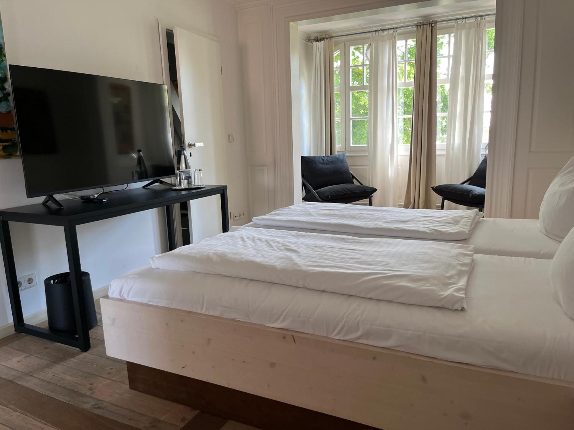 Hotel Hahn Gondelsheim Стая снимка