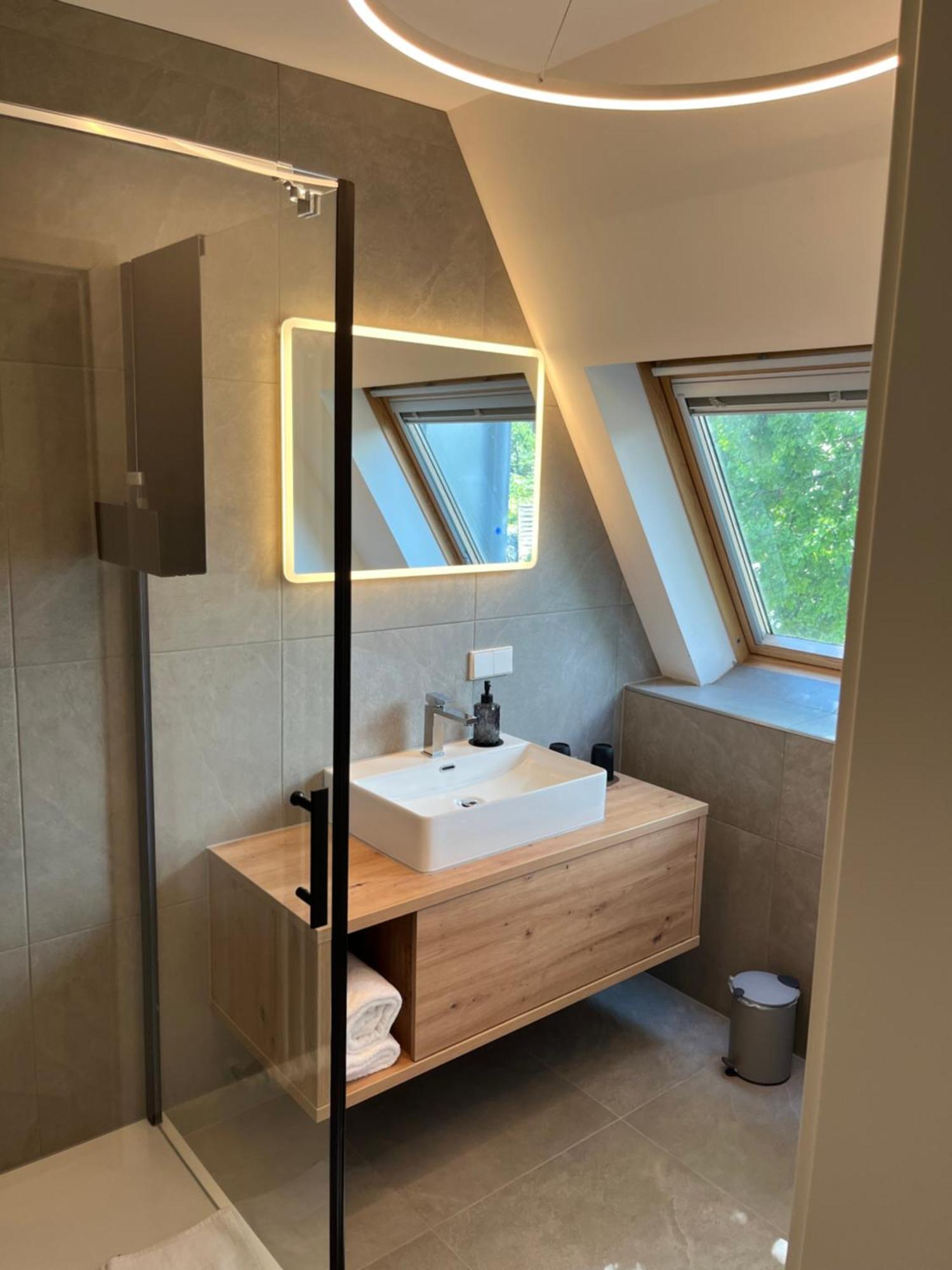 Hotel Hahn Gondelsheim Екстериор снимка